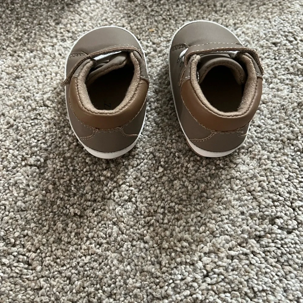 Robeez Tan‎ Baby Casual Activewear Sneaker Walker First Kick Shoes 3-6 Months
